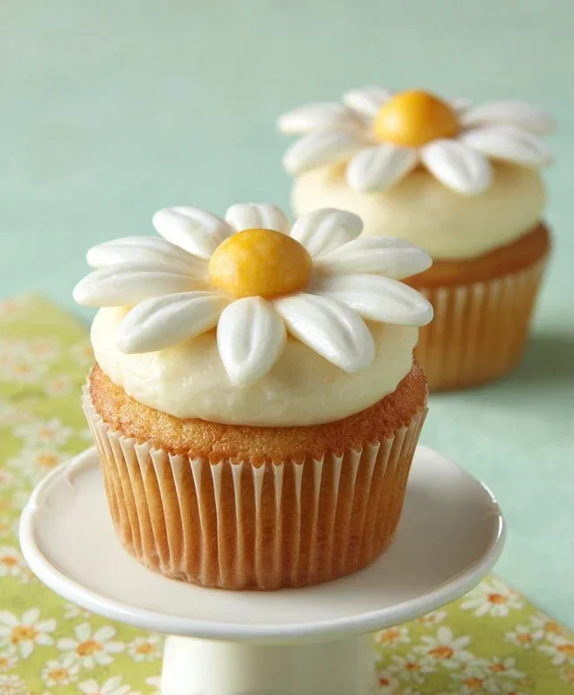 Super Cute Daisy Cupcakes
