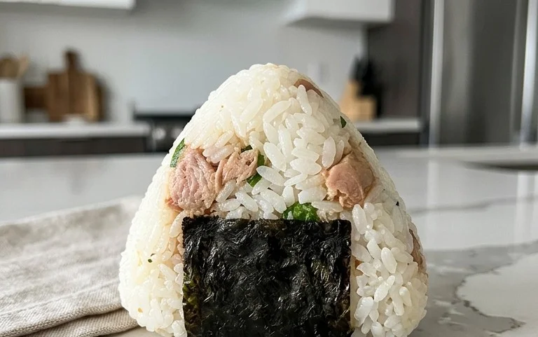 15-min. Easy Japanese Tuna Onigiri
